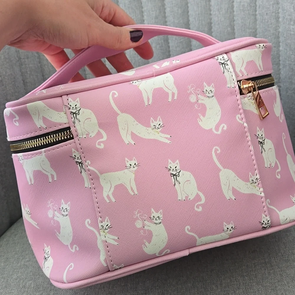 Adorable Cat Print Cosmetic Bag/Organizer In Pink, NWT